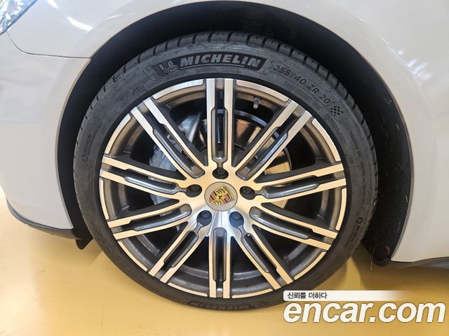 Porsche Panamera 2018 — photo 5