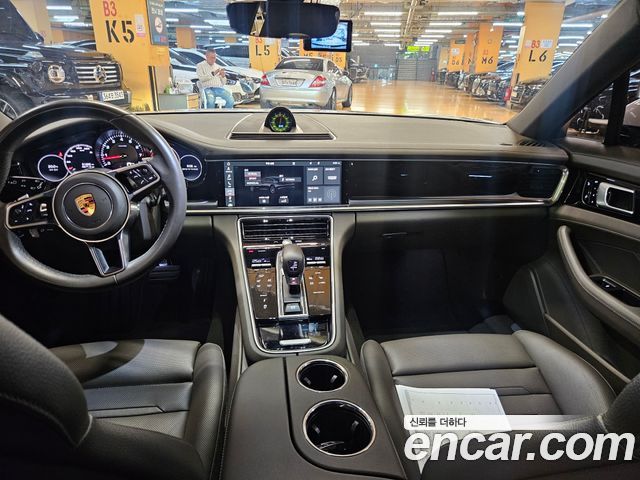 Porsche Panamera 2018 — photo 7