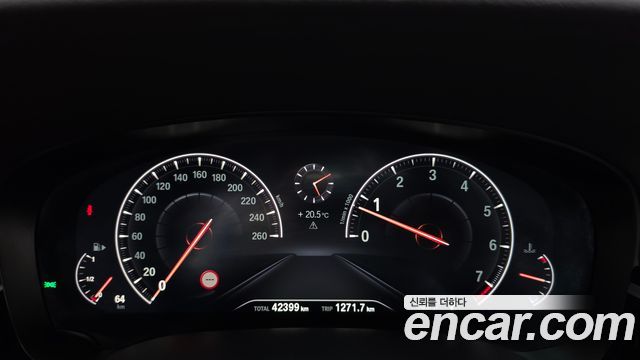 BMW 5-Series 2019 — photo 11