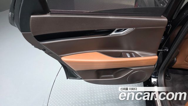 Genesis G80 2022 — photo 15