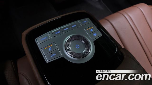 Genesis G80 2022 — photo 31
