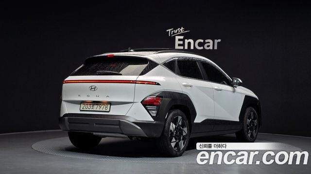 Hyundai Kona 2023 — photo 2