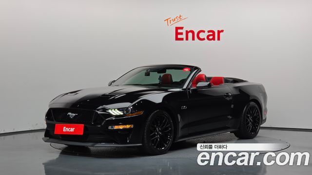 Ford Mustang 2021 — photo 1