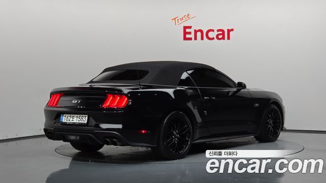 Ford Mustang 2021 — photo 2