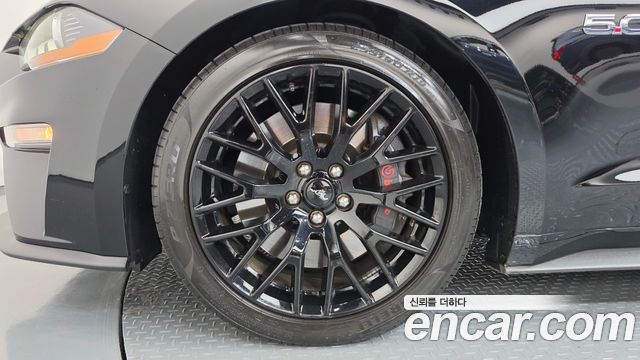 Ford Mustang 2021 — photo 5