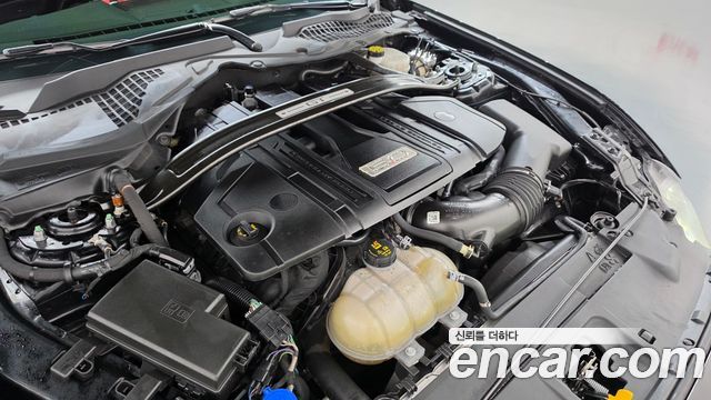 Ford Mustang 2021 — photo 6
