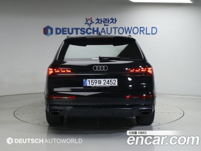 Audi Q7 2025 — photo 4