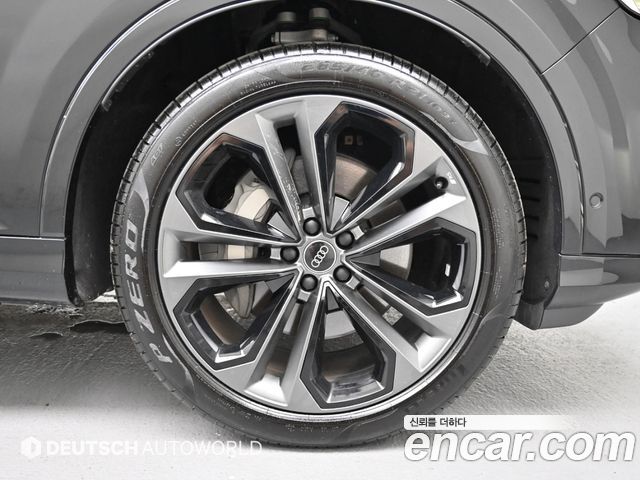 Audi Q7 2025 — photo 5