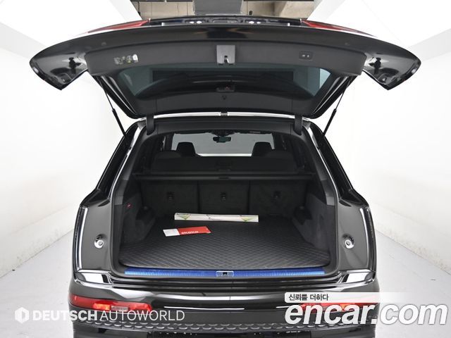 Audi Q7 2025 — photo 19