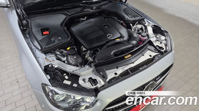 Mercedes-Benz E-Class 2022 — photo 6