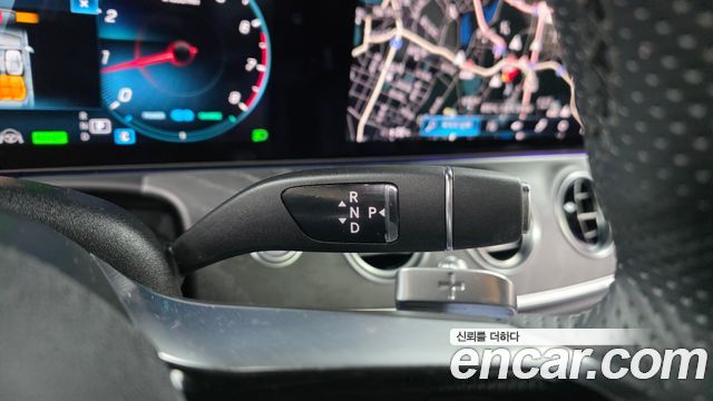 Mercedes-Benz E-Class 2022 — photo 9