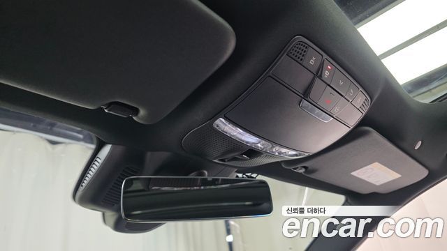 Mercedes-Benz E-Class 2022 — photo 20