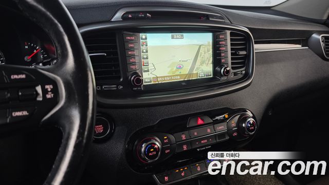 Kia Sorento 2016 — photo 13