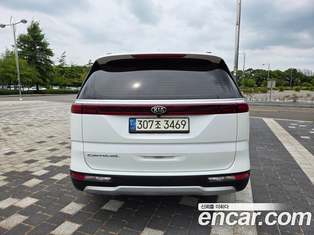 Kia Canival 2021 — photo 5