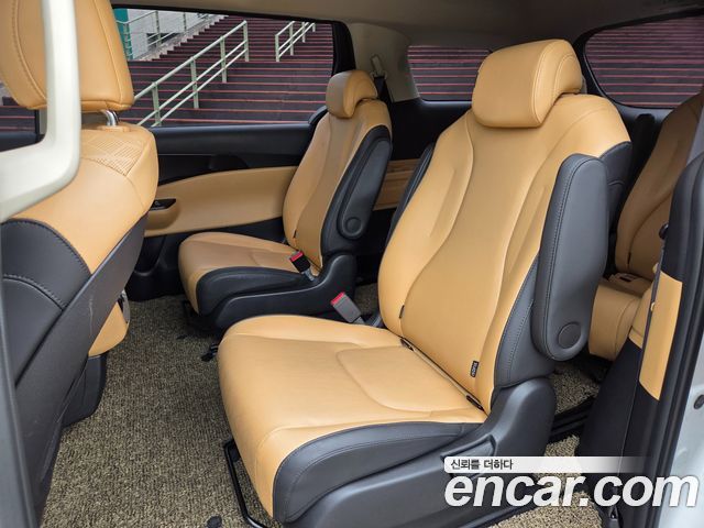 Kia Canival 2021 — photo 10