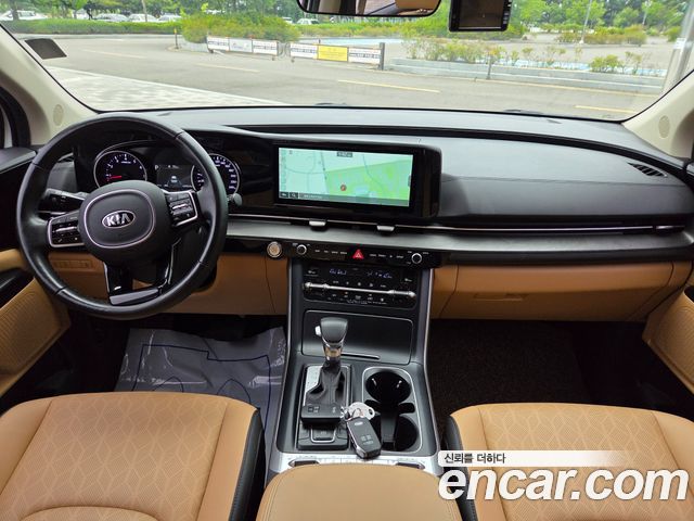 Kia Canival 2021 — photo 13