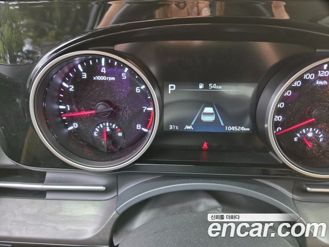 Kia Canival 2021 — photo 16