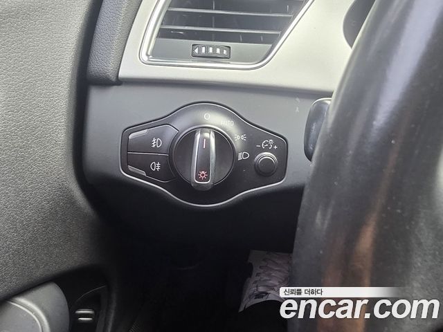 Audi A4 2011 — photo 15