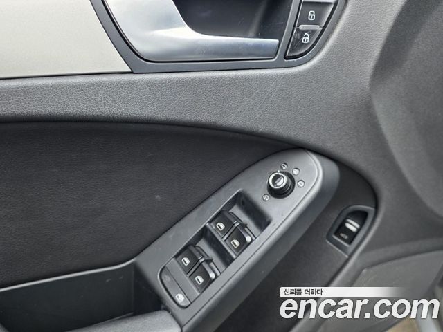 Audi A4 2011 — photo 16