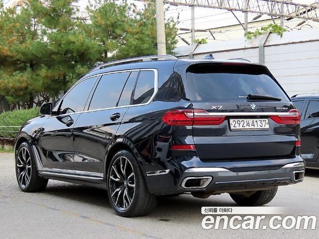 BMW X7 2021 — photo 3