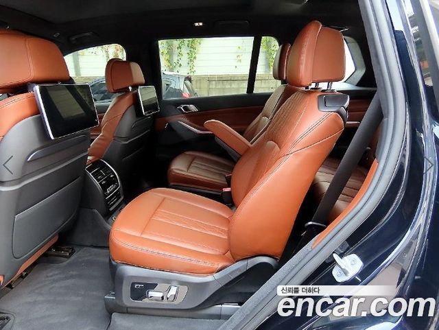 BMW X7 2021 — photo 6