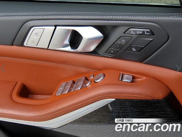 BMW X7 2021 — photo 13