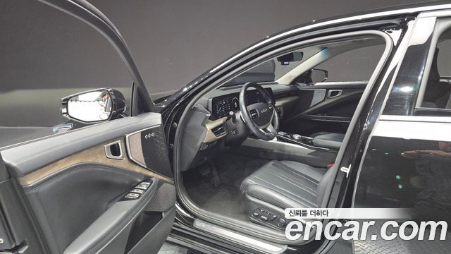 Kia K8 2022 — photo 13