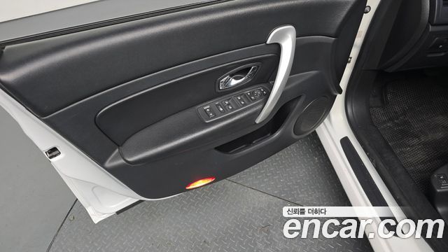 Renault Korea SM5  2015 — photo 14