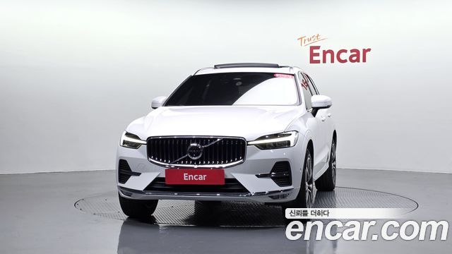 Volvo XC60 2022 — photo 3