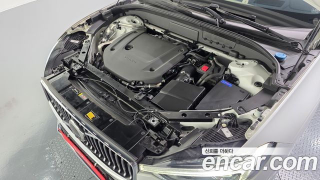 Volvo XC60 2022 — photo 6