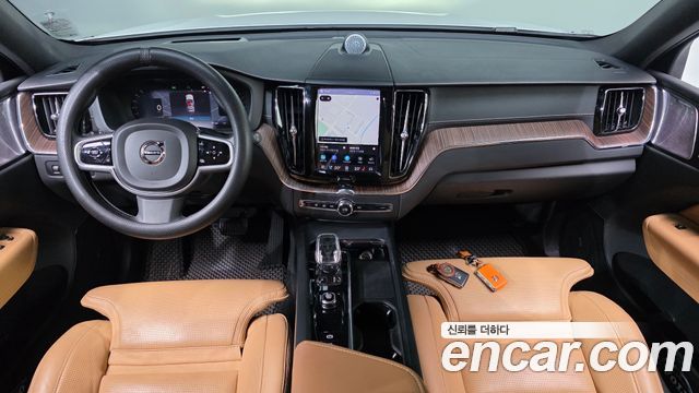 Volvo XC60 2022 — photo 10