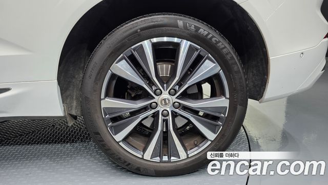 Volvo XC60 2022 — photo 7