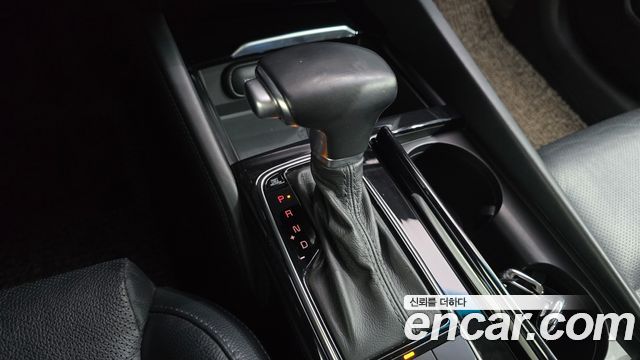 Kia K7 2017 — photo 12