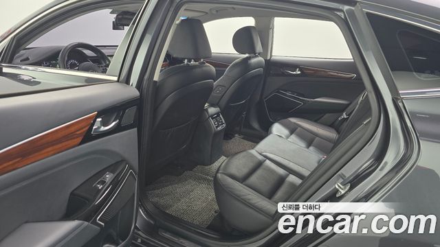 Kia K7 2017 — photo 18
