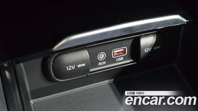 Kia K7 2017 — photo 19