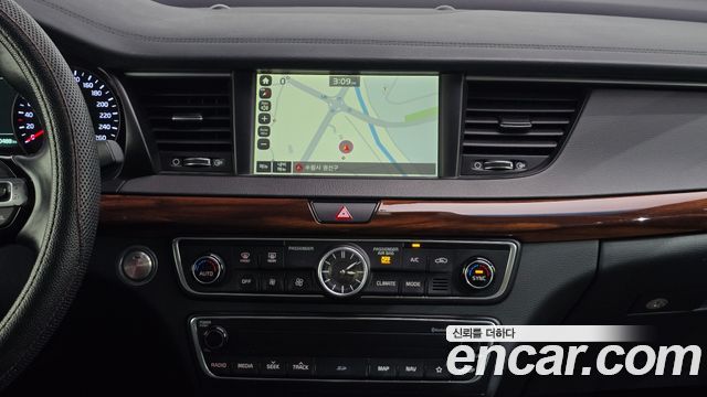 Kia K7 2017 — photo 20