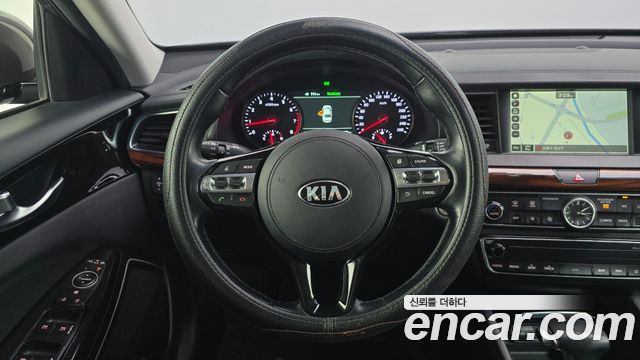 Kia K7 2017 — photo 22