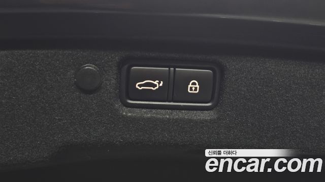 Kia K7 2017 — photo 25