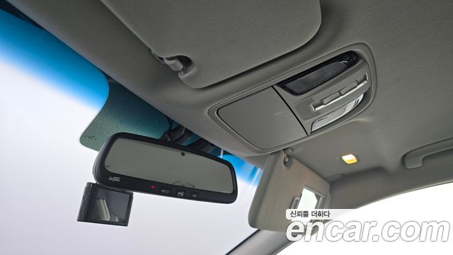 Kia K7 2017 — photo 28