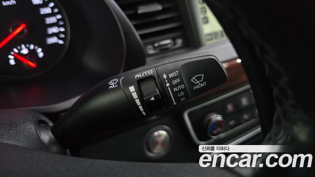 Kia K7 2017 — photo 30