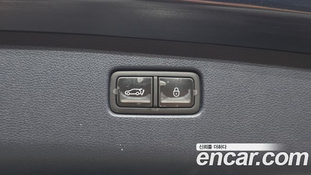 Genesis GV70 2023 — photo 23