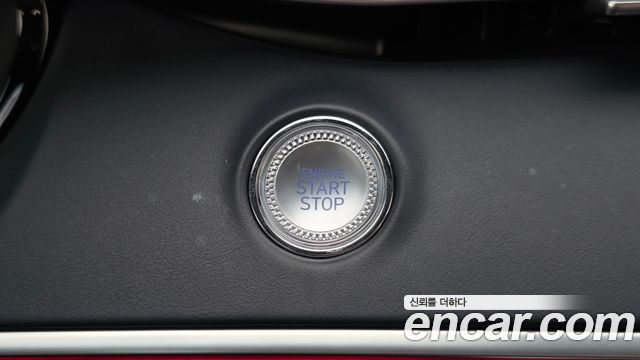 Genesis GV70 2023 — photo 27