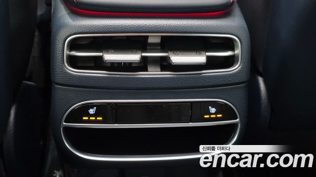 Genesis GV70 2023 — photo 34