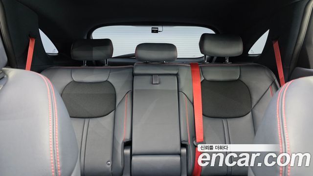 Genesis GV70 2023 — photo 36