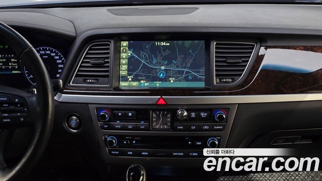 Hyundai Genesis 2015 — photo 17