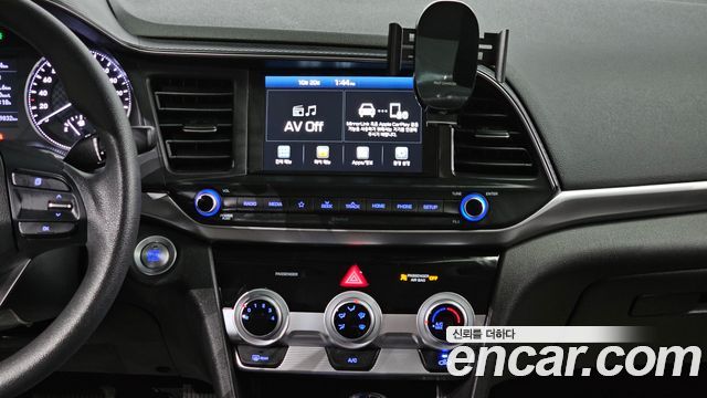 Hyundai AVANTE 2020 — photo 13