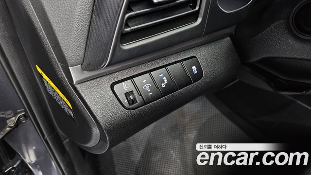 Hyundai AVANTE 2020 — photo 19