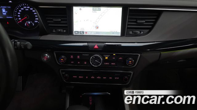 Kia K7 2019 — photo 19