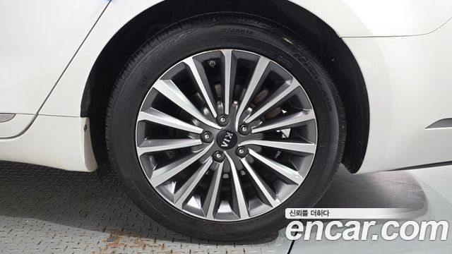 Kia K7 2019 — photo 7
