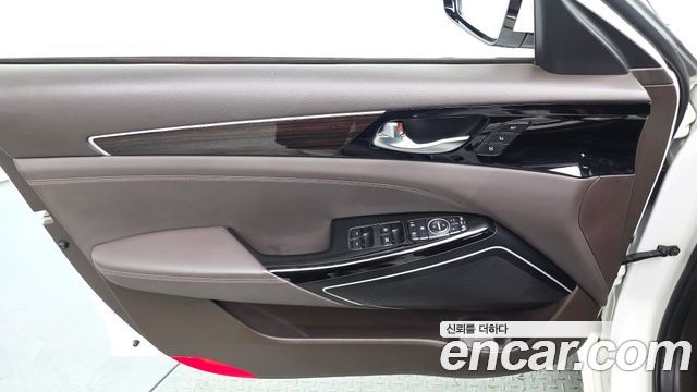 Kia K7 2019 — photo 14